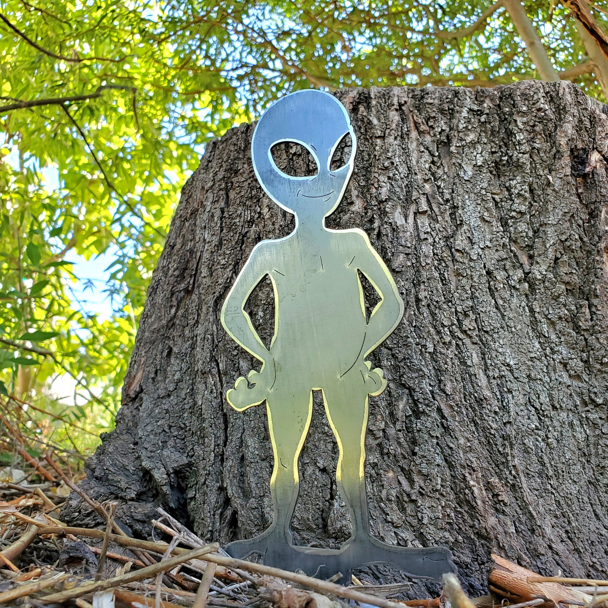 Funny Metal Alien Yard Stake for garden